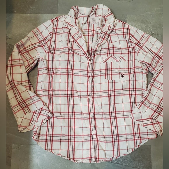 NWOT Victoria's Secret pyjamas top. Plaid. Pink and red. Metallic. M long - Picture 1 of 10